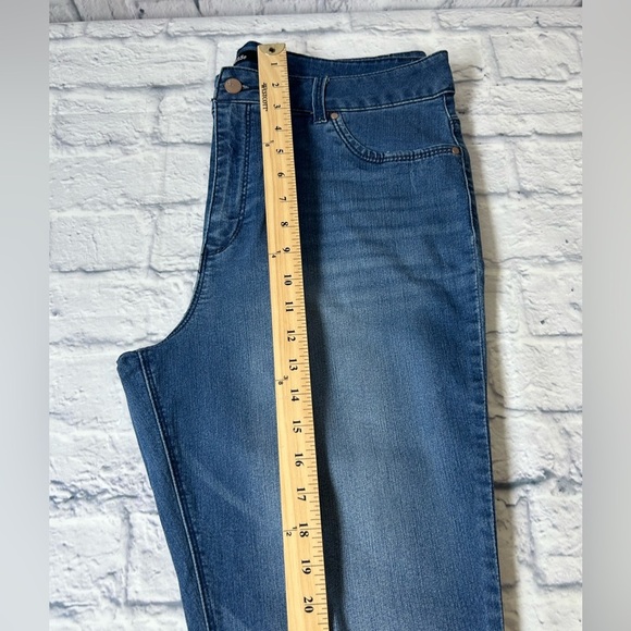 D. Jeans Classic Blue Denim Jeans. Straight Leg. Size 14. #Jeanswithstretch - Picture 5 of 6